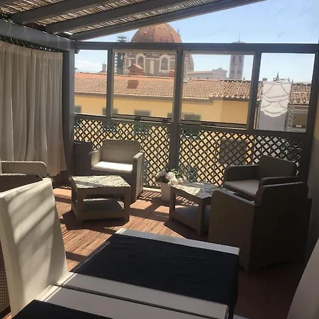 Ξενοδοχείο Alinari 3*
