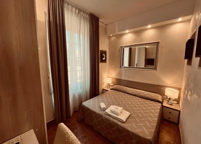 Alinari فندق