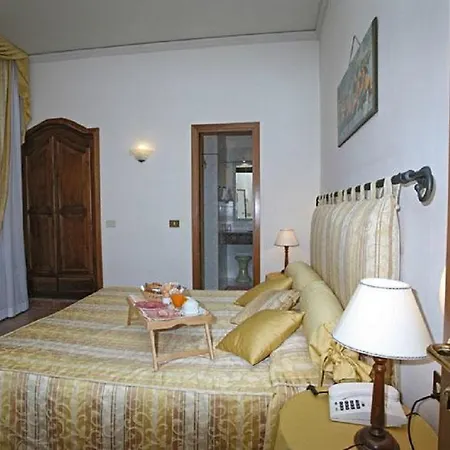 Alinari Szálloda 3*